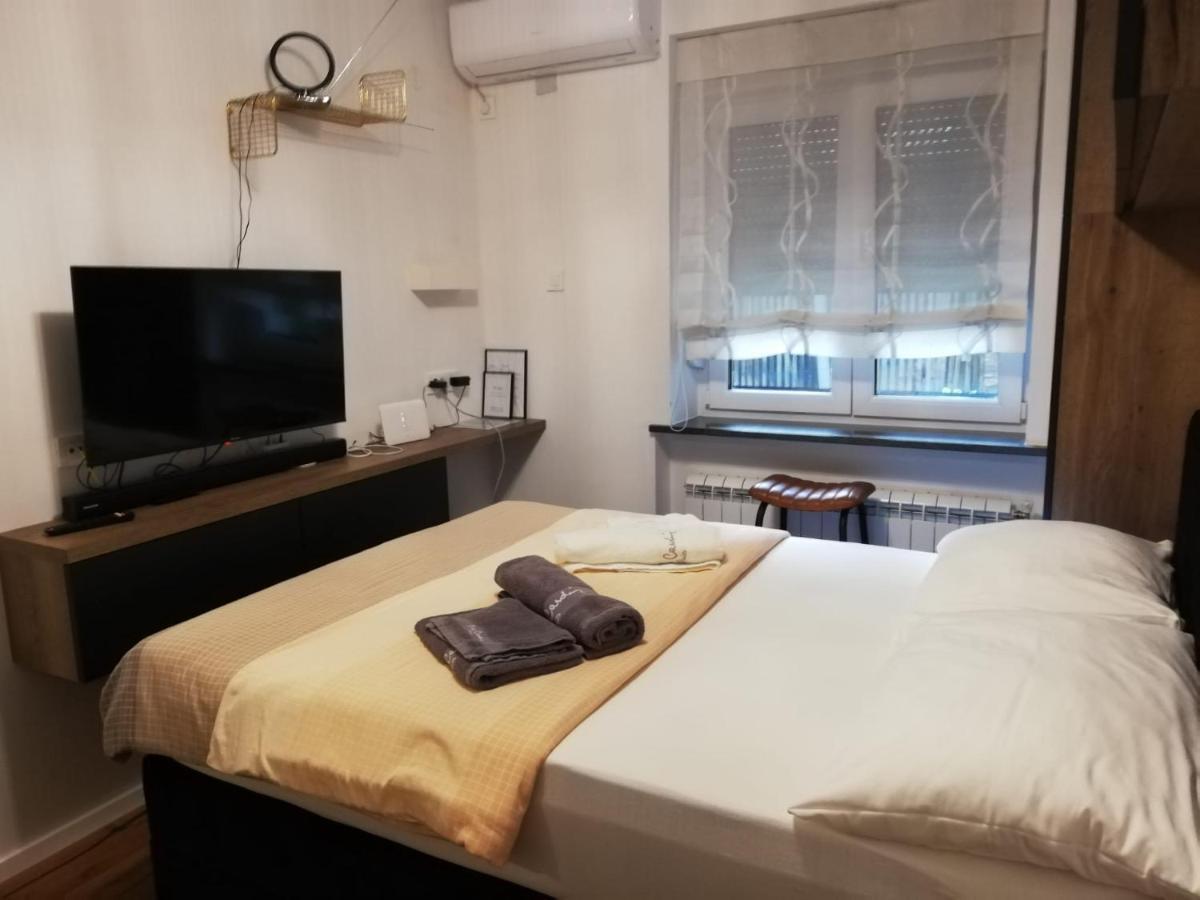 Piccolo App Apartment Zagreb Bagian luar foto